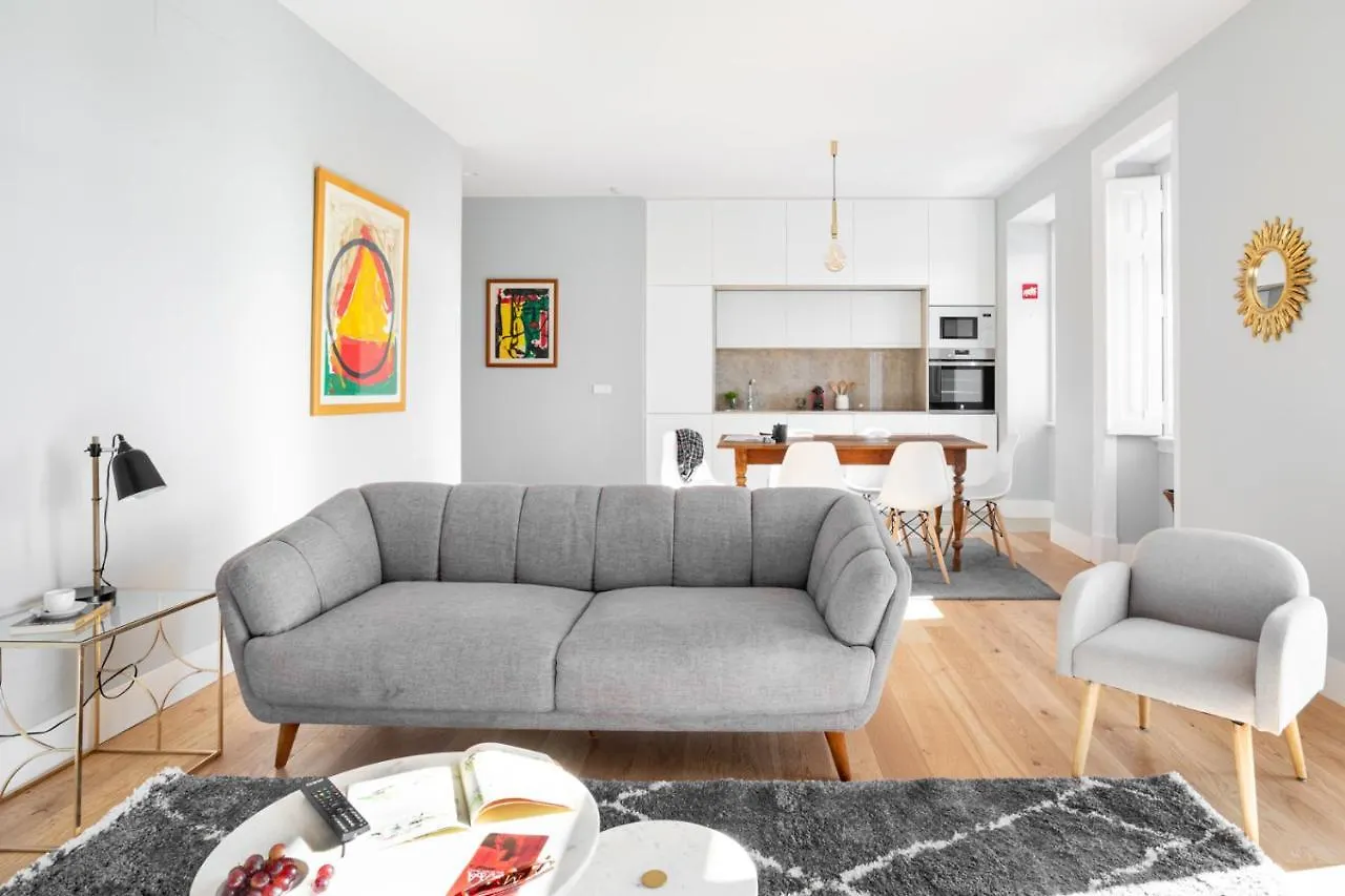 Joivy Marvelous 3-Bed Home With Astonishing View And Terrace, Nearby St George Castle location