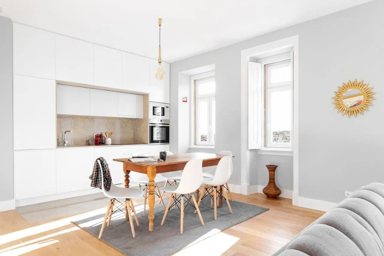 Apartment Joivy Marvelous 3-Bed Home With Astonishing View And Terrace, Nearby St George Castle Lisbon