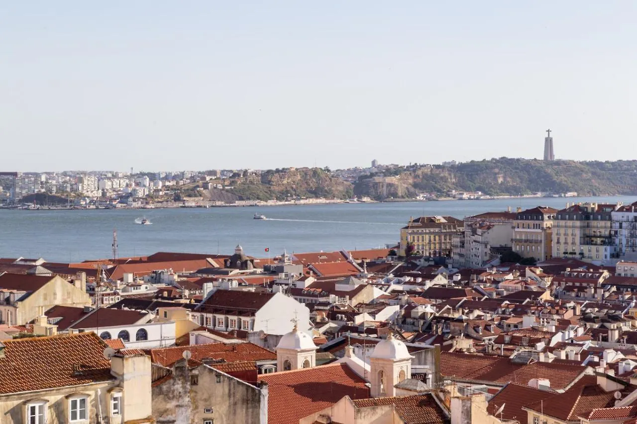 Joivy Marvelous 3-Bed Home With Astonishing View And Terrace, Nearby St George Castle Lisbon Apartment