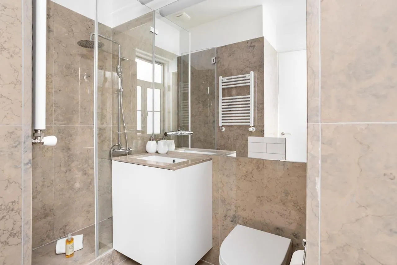 Apartment Joivy Marvelous 3-Bed Home With Astonishing View And Terrace, Nearby St George Castle Lisbon